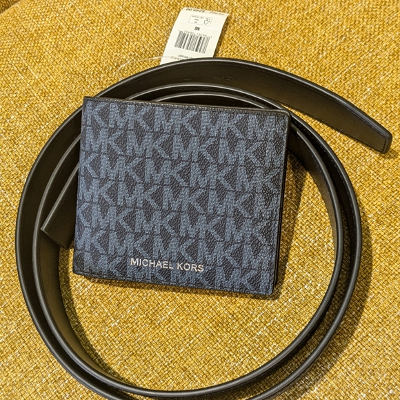 Men's Michael Kors Wallet New Plus Belt / no buckle free - Picture 8 of 8